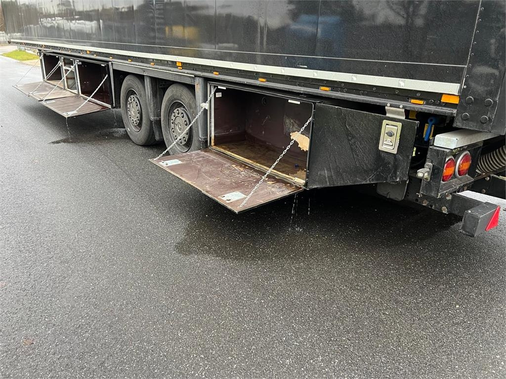 Schmitz 13,6 mtr kasse - lodretstående lift - Затворена каросерия полуремарке: снимка 3 Schmitz 13,6 mtr kasse - lodretstående lift - Затворена каросерия полуремарке: снимка 3