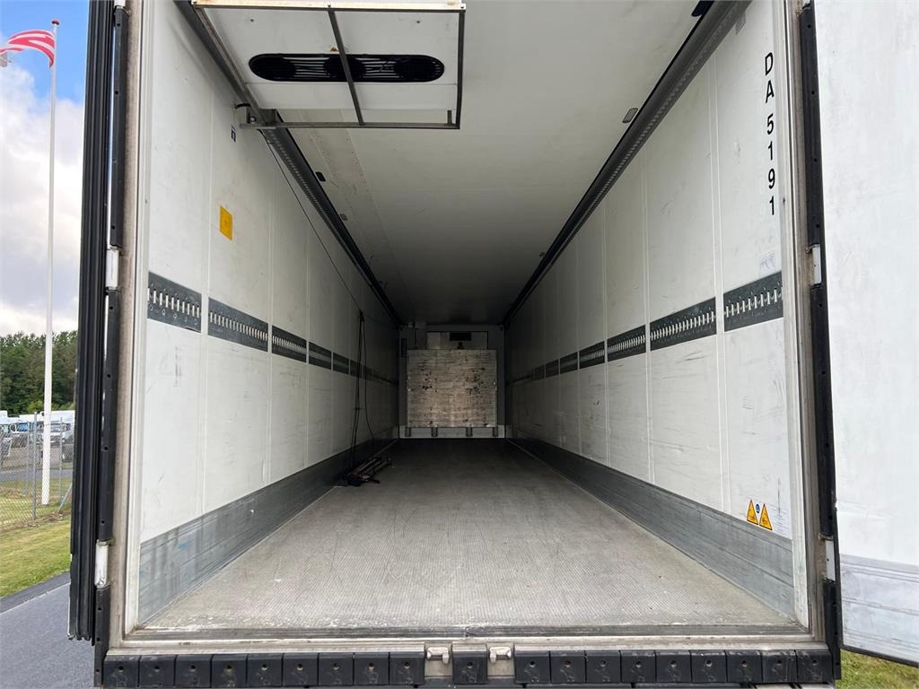 Рефрижератор полуремарке Schmitz SCB*S3B Dobbelt compartment: снимка 9