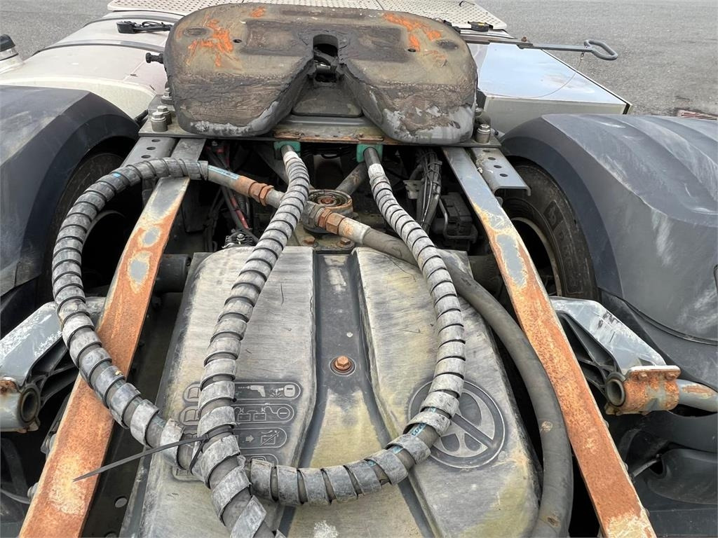 Влекач DAF XF 480 TF - hydraulik kit: снимка 16 Влекач DAF XF 480 TF - hydraulik kit: снимка 16