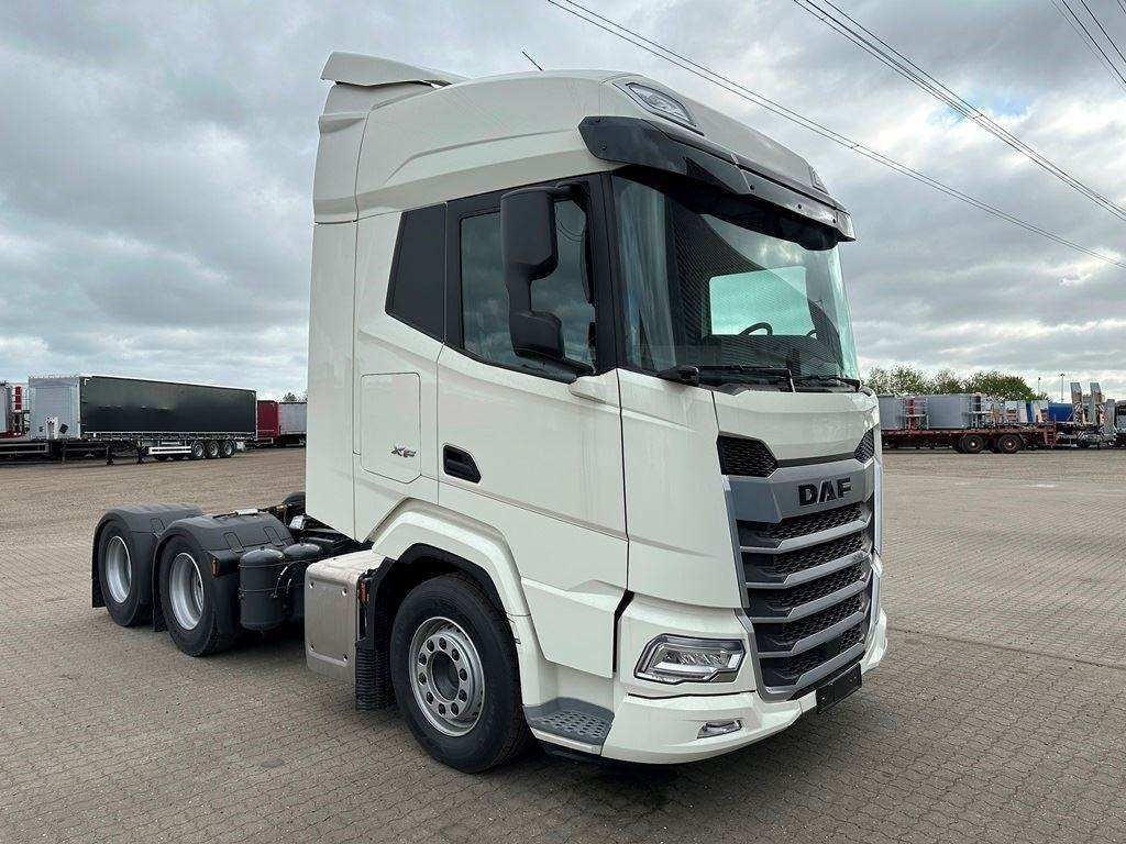 DAF XF 530 6x2 - Влекач: снимка 2 DAF XF 530 6x2 - Влекач: снимка 2