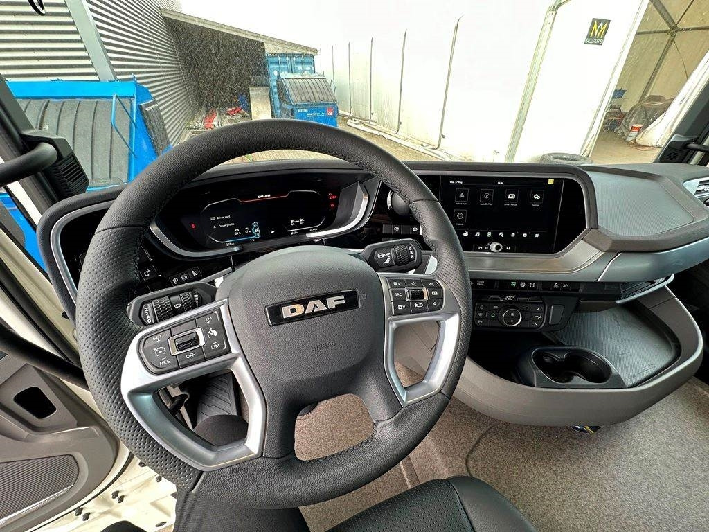 DAF XF 530 6x2 - Влекач: снимка 5 DAF XF 530 6x2 - Влекач: снимка 5