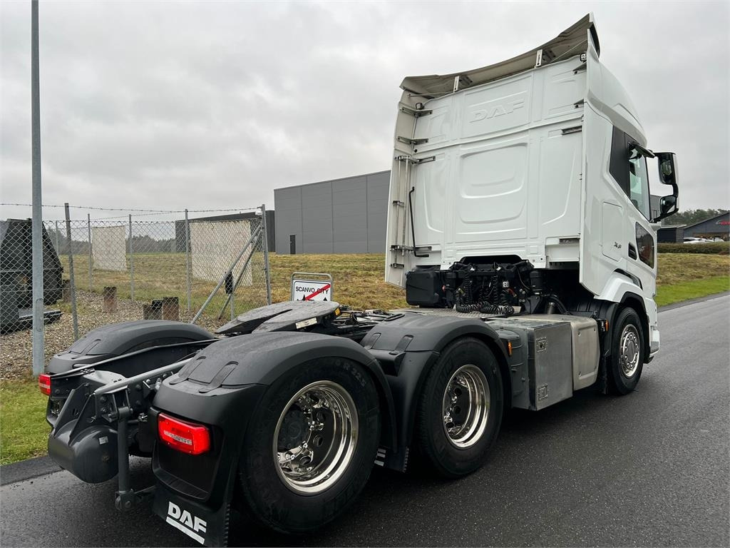 DAF XF530 FTS 6x2 - Влекач: снимка 2 DAF XF530 FTS 6x2 - Влекач: снимка 2