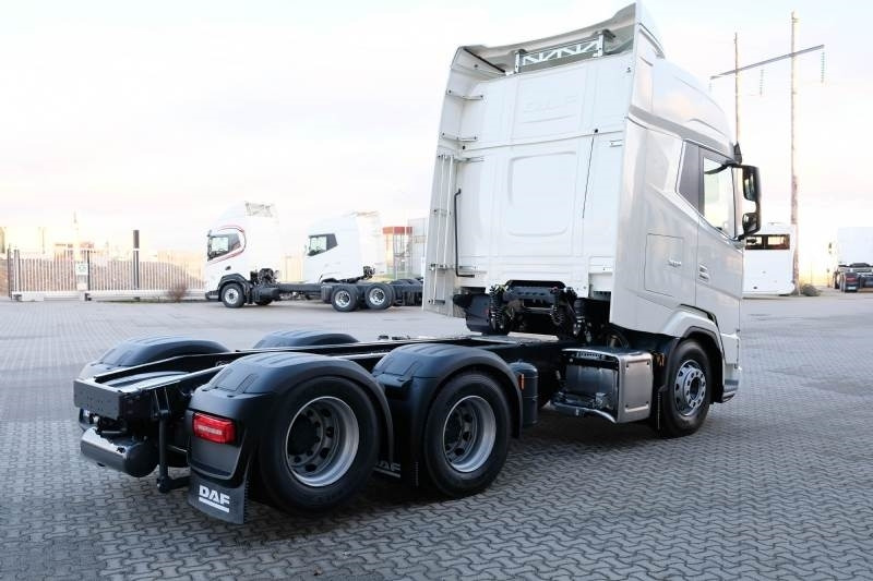 DAF XG+ 530 6x2 - Влекач: снимка 4 DAF XG+ 530 6x2 - Влекач: снимка 4