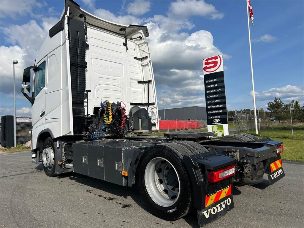 Volvo FH460 4x2 x-low mega - Влекач: снимка 2 Volvo FH460 4x2 x-low mega - Влекач: снимка 2