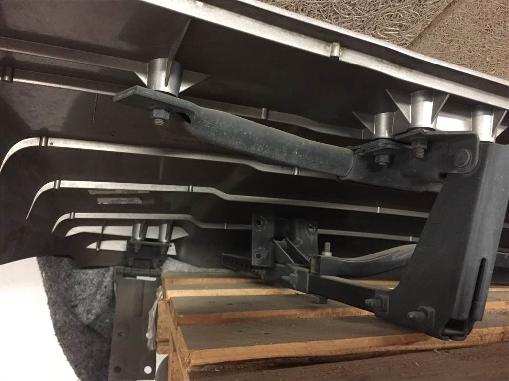 Volvo FH4 Globetrotter tagspoiler - Аеродинамика/ Спойлер за Камион: снимка 5 Volvo FH4 Globetrotter tagspoiler - Аеродинамика/ Спойлер за Камион: снимка 5