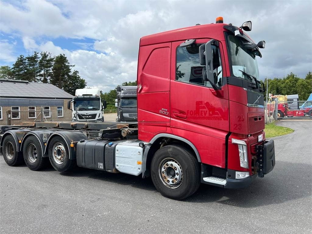 Volvo FH500 8x4 Tridempucher - Мултилифт за контейнери камион: снимка 2 Volvo FH500 8x4 Tridempucher - Мултилифт за контейнери камион: снимка 2