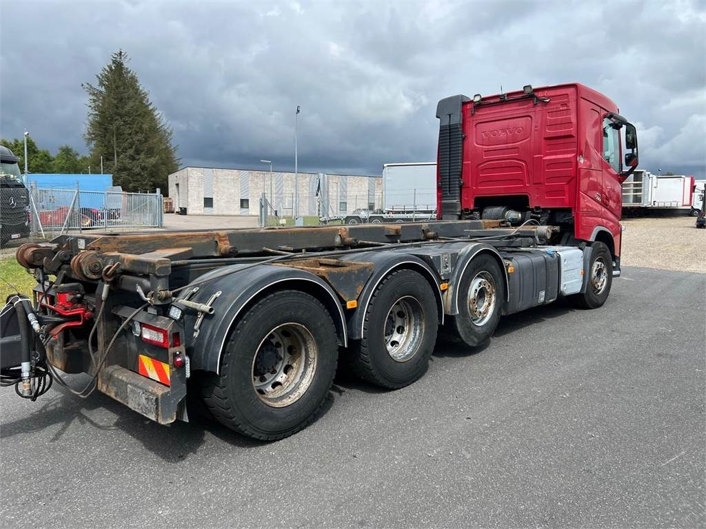 Volvo FH500 8x4 Tridempucher - Мултилифт за контейнери камион: снимка 4 Volvo FH500 8x4 Tridempucher - Мултилифт за контейнери камион: снимка 4
