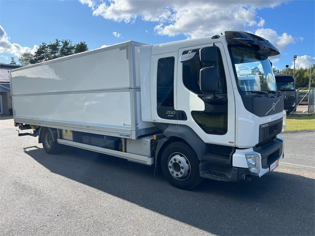 Volvo FL 250 16 ton - Камион фургон: снимка 3 Volvo FL 250 16 ton - Камион фургон: снимка 3