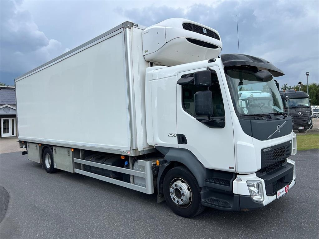 Volvo FL 250 16 ton - Рефрижератор камион: снимка 2 Volvo FL 250 16 ton - Рефрижератор камион: снимка 2