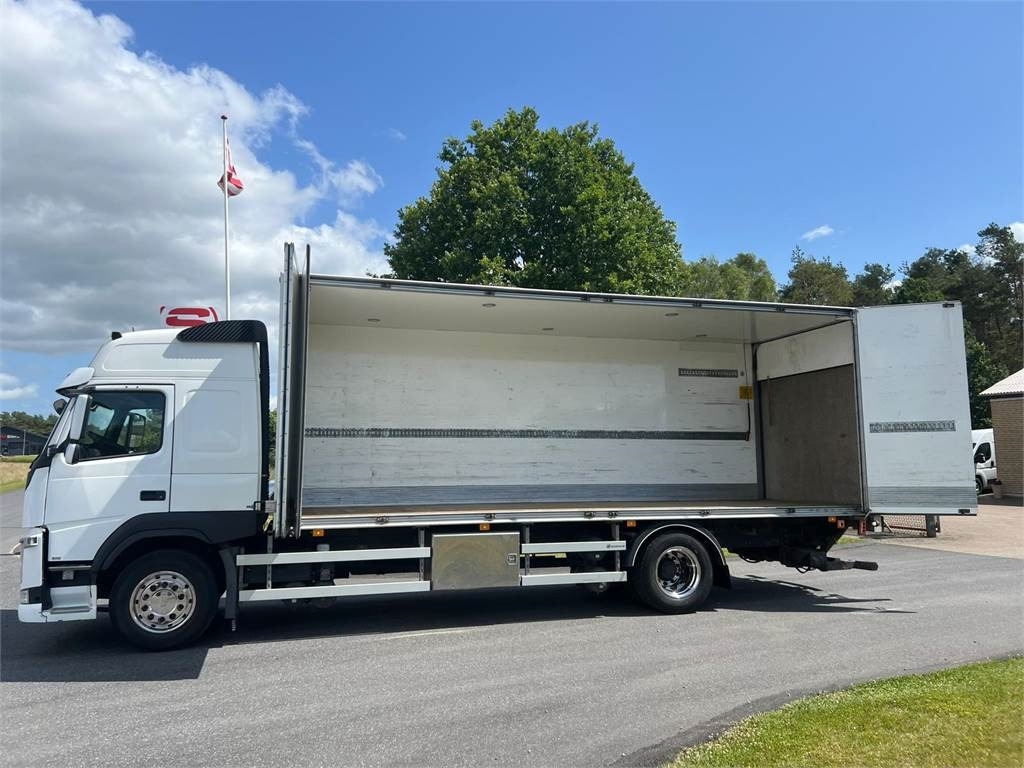 Volvo FM330 Sideåbning - Камион фургон: снимка 2 Volvo FM330 Sideåbning - Камион фургон: снимка 2
