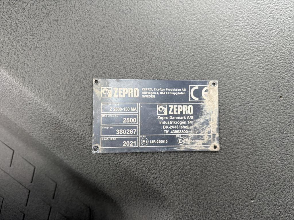 Камион с брезент Volvo FM380: снимка 17