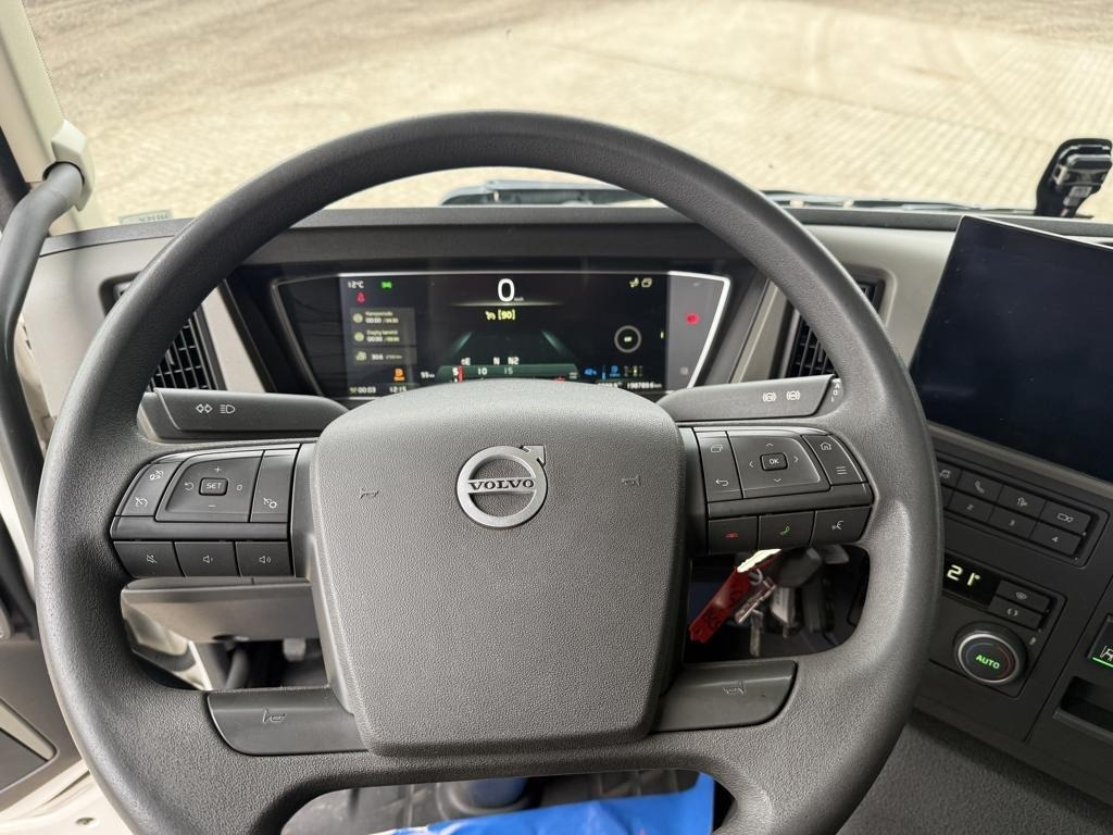 Камион с брезент Volvo FM380: снимка 8