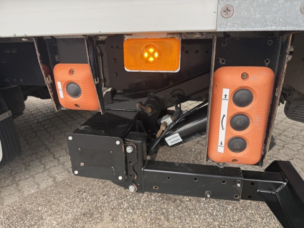 Камион с брезент Volvo FM380: снимка 14