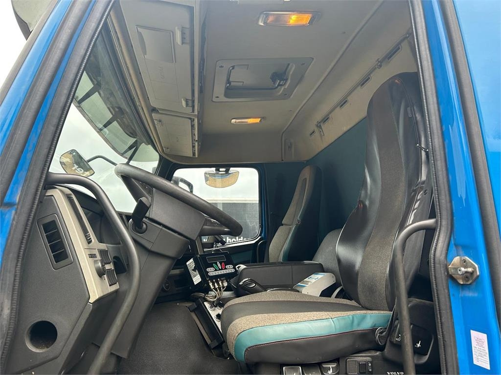 Volvo FM420 8x2*6 Trippel NTM 25m3 - Боклукчийска кола: снимка 5 Volvo FM420 8x2*6 Trippel NTM 25m3 - Боклукчийска кола: снимка 5