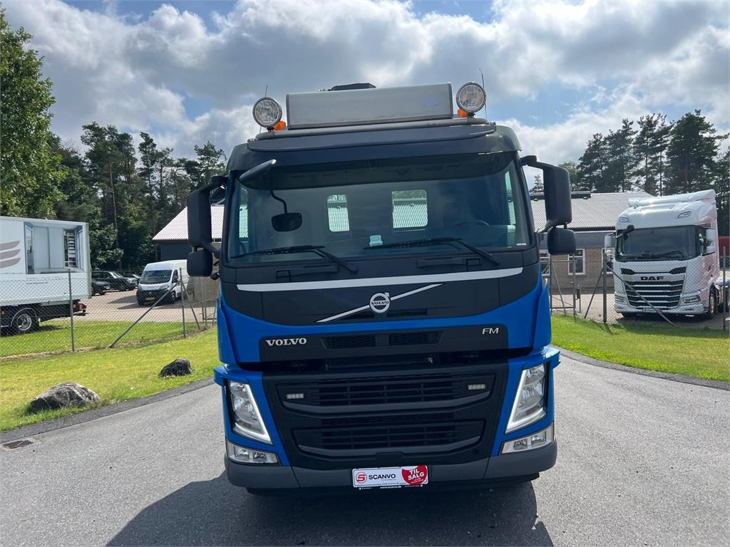 Volvo FM460 - Hiab 302EP 5 kran - Мултилифт за контейнери камион: снимка 4 Volvo FM460 - Hiab 302EP 5 kran - Мултилифт за контейнери камион: снимка 4