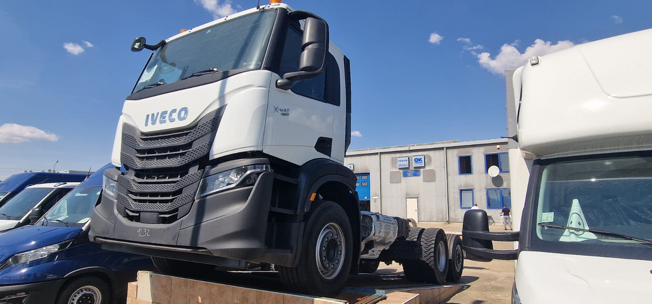 IVECO AD280X48Y?PS HR ON+ - FF6Y - Шаси кабина: снимка 1 IVECO AD280X48Y?PS HR ON+ - FF6Y - Шаси кабина: снимка 1