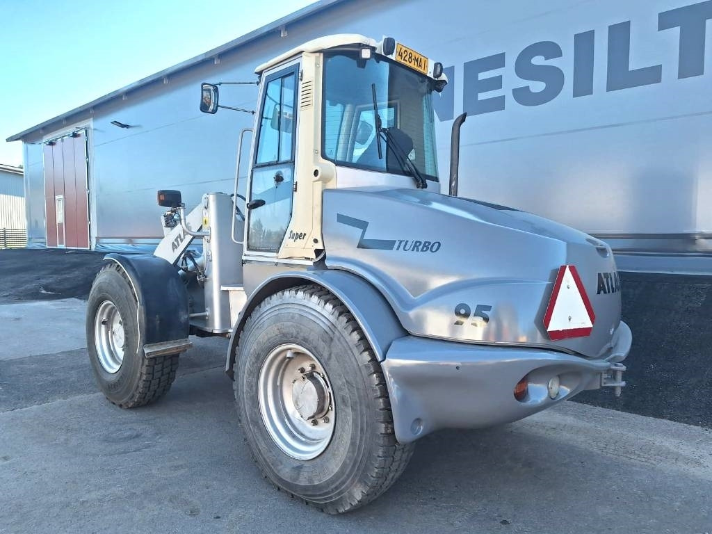 Atlas 95 SUPER - Колесен товарач: снимка 2 Atlas 95 SUPER - Колесен товарач: снимка 2