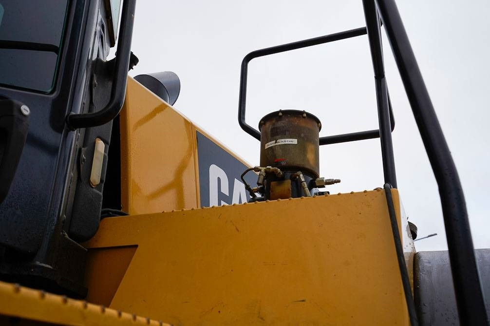 Колесен товарач CAT 982M UUDET RENKAAT: снимка 16