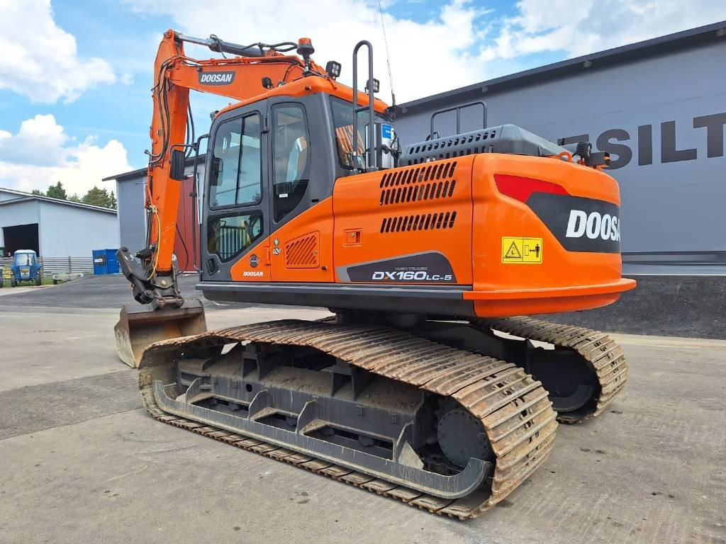 Doosan DX160LCH-5 METSÄMALLI KALLISTAJALLA - Верижен багер: снимка 2 Doosan DX160LCH-5 METSÄMALLI KALLISTAJALLA - Верижен багер: снимка 2