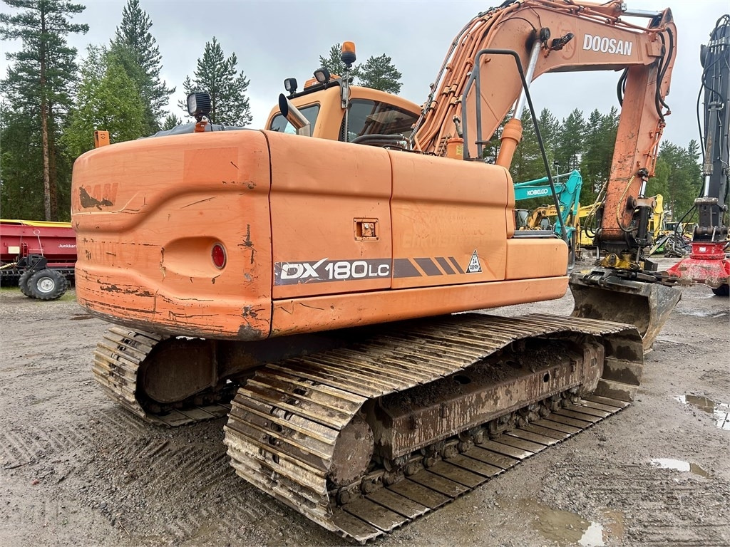 Doosan DX180LC PYÖRITTÄJÄLLÄ - Верижен багер: снимка 4 Doosan DX180LC PYÖRITTÄJÄLLÄ - Верижен багер: снимка 4
