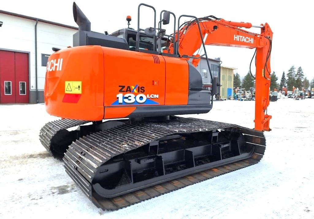Hitachi ZX130LCN-6 JATKETTU SUOALUSTA 1200MM - Верижен багер: снимка 4 Hitachi ZX130LCN-6 JATKETTU SUOALUSTA 1200MM - Верижен багер: снимка 4