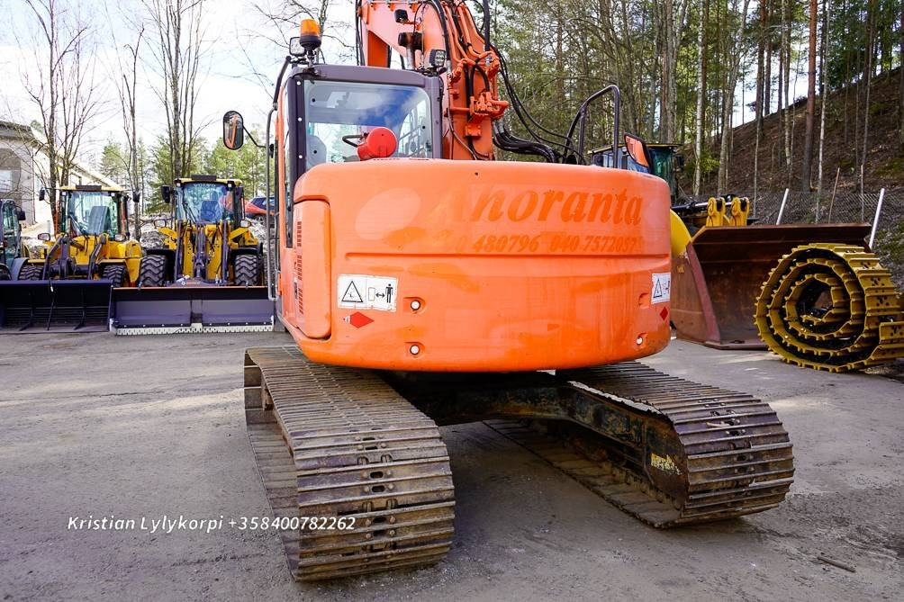 Hitachi ZX135US VÄHÄN AJETTU - Верижен багер: снимка 3 Hitachi ZX135US VÄHÄN AJETTU - Верижен багер: снимка 3