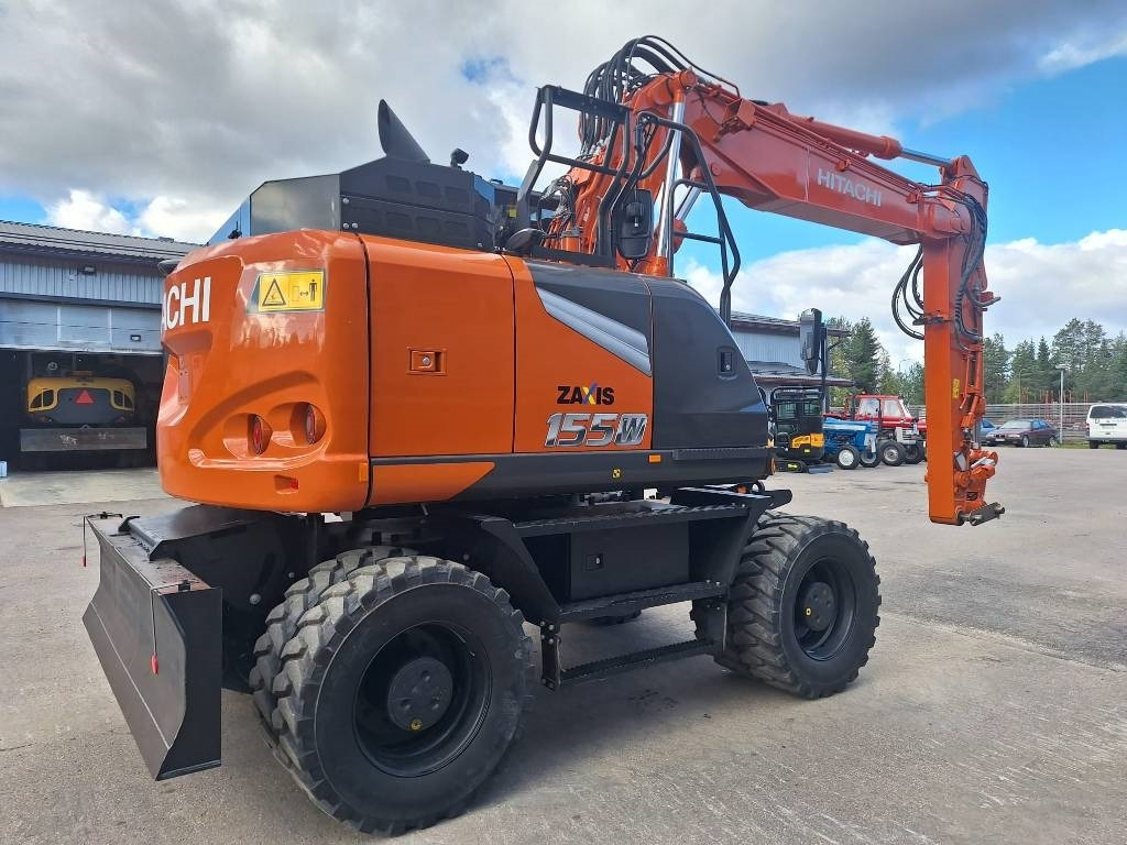 Hitachi ZX155W-7 -STAGE 5- VÄHÄN AJETTU - Колесен багер: снимка 4 Hitachi ZX155W-7 -STAGE 5- VÄHÄN AJETTU - Колесен багер: снимка 4