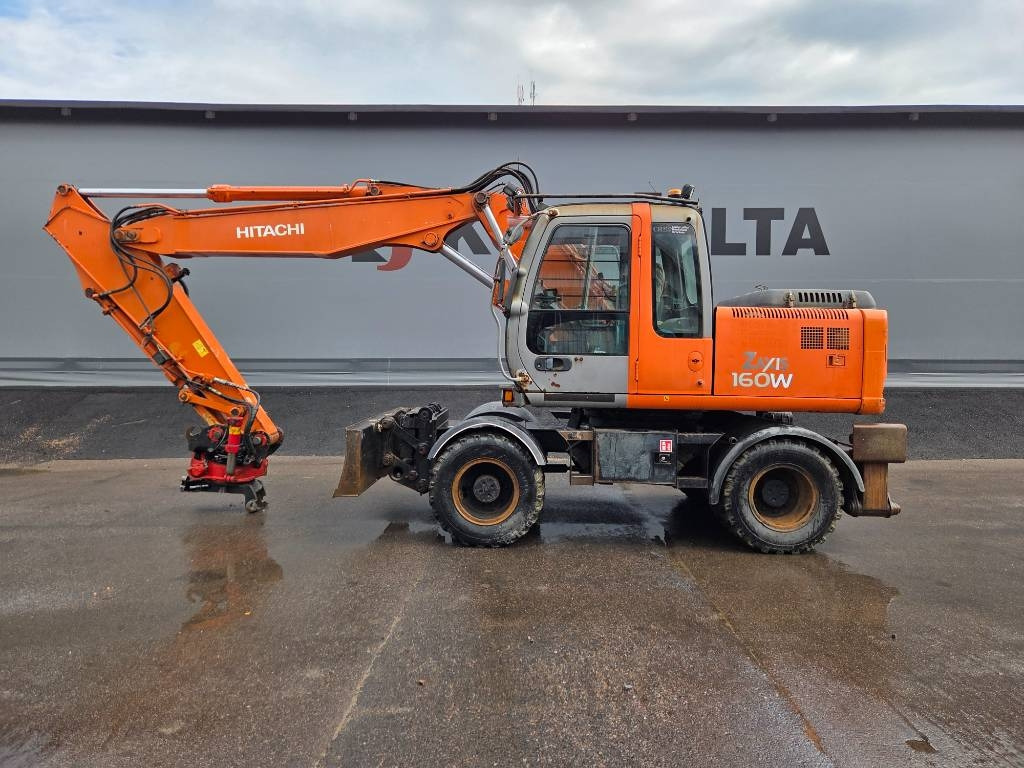 Hitachi ZX160 W PYÖRITTÄJÄLLÄ - Колесен багер: снимка 1 Hitachi ZX160 W PYÖRITTÄJÄLLÄ - Колесен багер: снимка 1