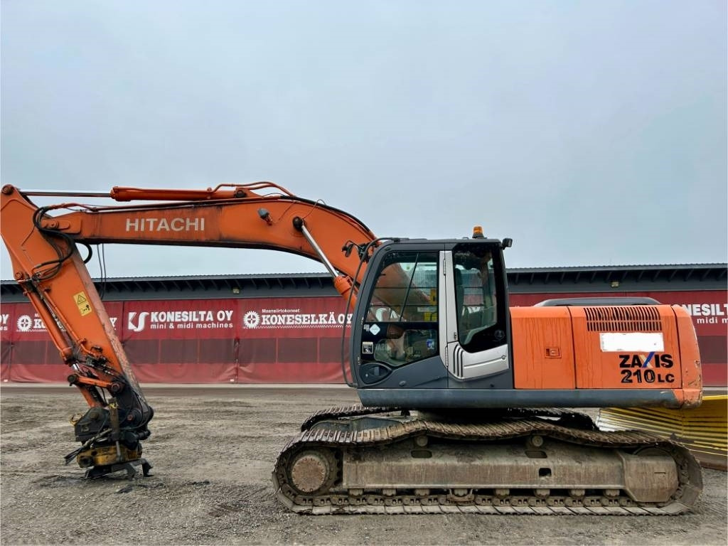 Hitachi ZX210LC-3 - Верижен багер: снимка 1 Hitachi ZX210LC-3 - Верижен багер: снимка 1