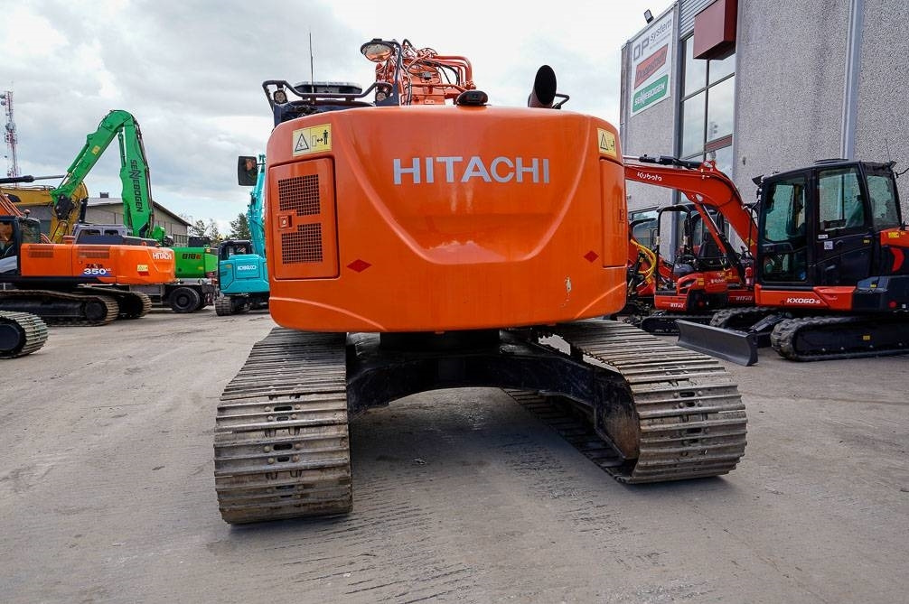 Hitachi ZX225USLC-5B MARTTIINILLA - Верижен багер: снимка 4 Hitachi ZX225USLC-5B MARTTIINILLA - Верижен багер: снимка 4