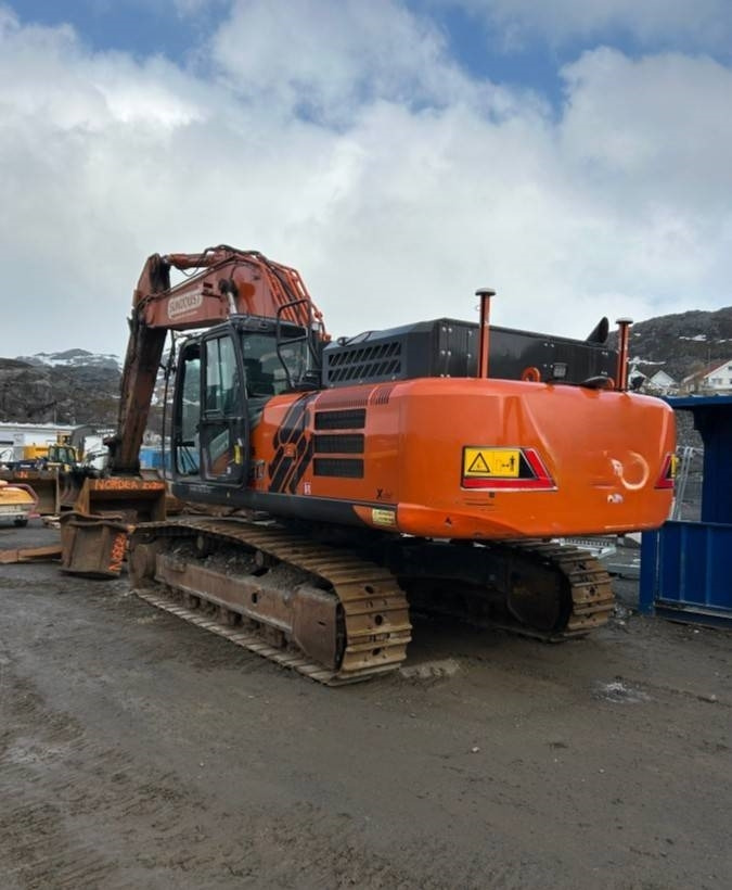 Hitachi ZX350LC-7 - Верижен багер: снимка 1 Hitachi ZX350LC-7 - Верижен багер: снимка 1