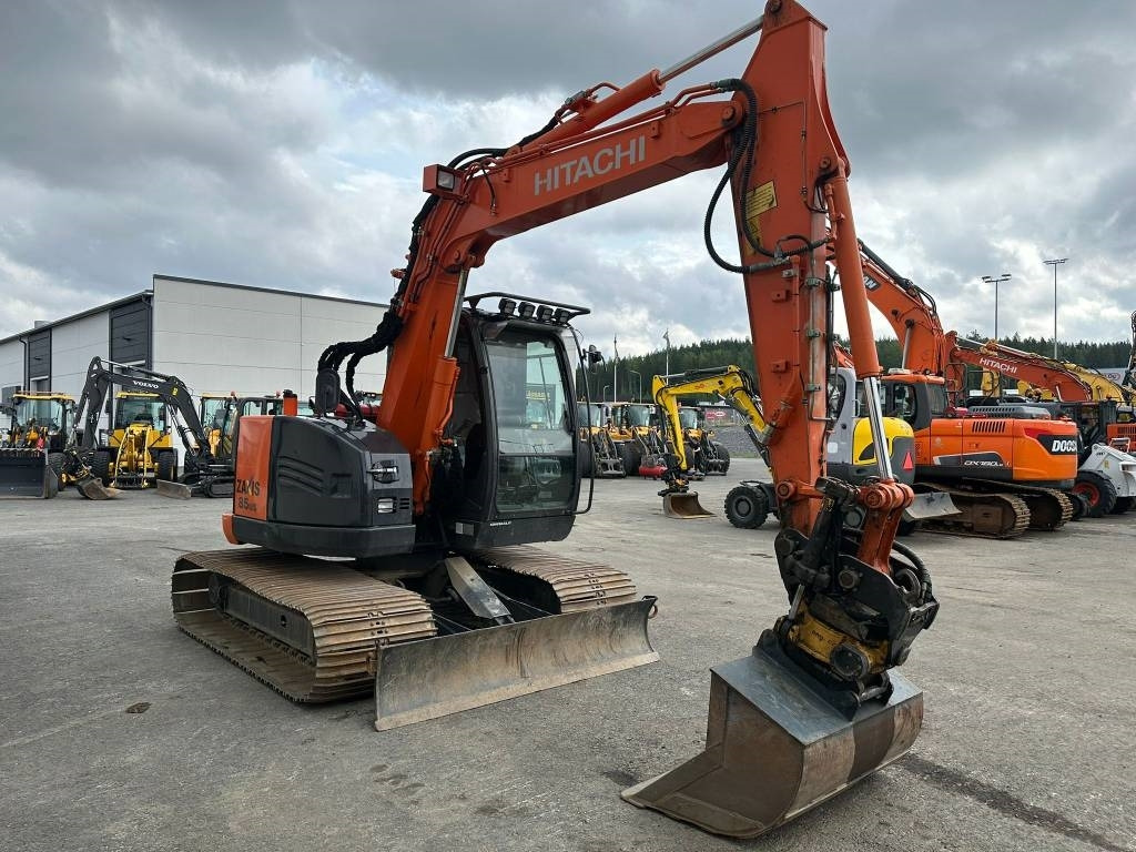 Hitachi ZX85US-5 800mm telat 6kpl työlaitteet mukaan - Мини багер: снимка 5 Hitachi ZX85US-5 800mm telat 6kpl työlaitteet mukaan - Мини багер: снимка 5