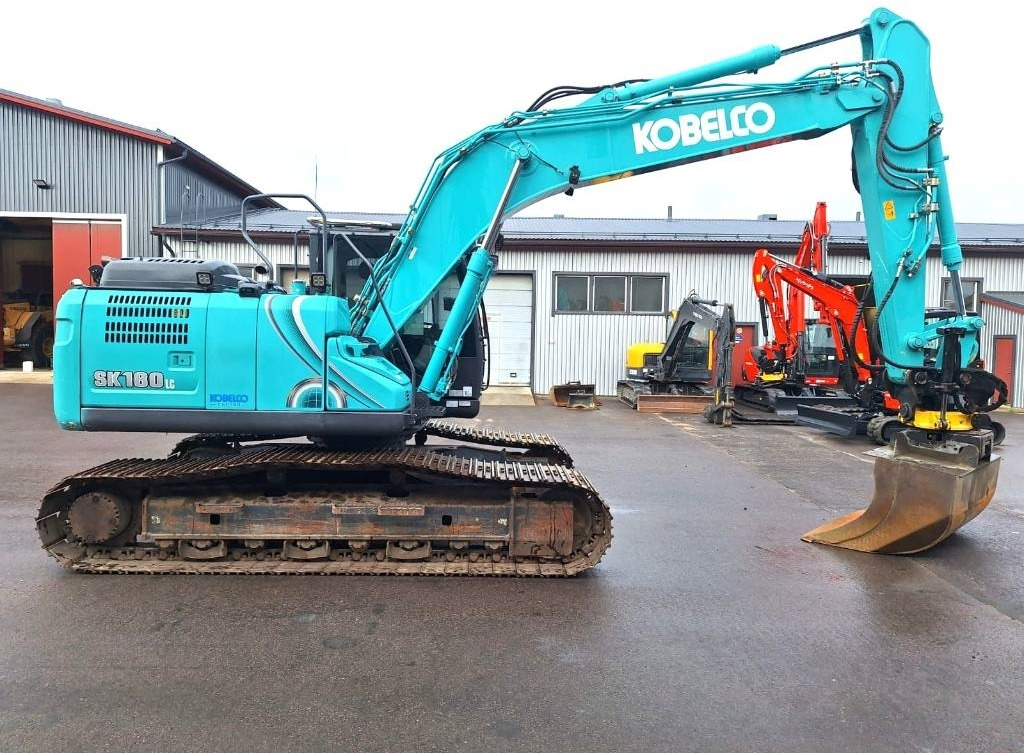 Kobelco SK180LC-10 PYÖRITTÄJÄLLÄ - Верижен багер: снимка 5 Kobelco SK180LC-10 PYÖRITTÄJÄLLÄ - Верижен багер: снимка 5
