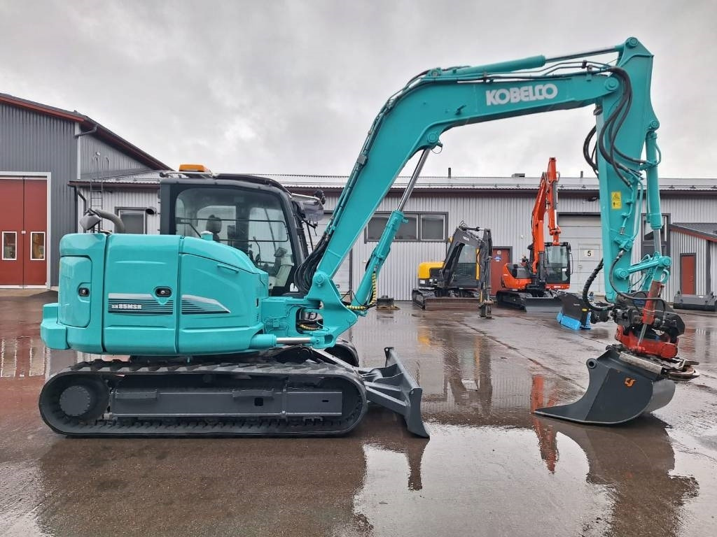 Kobelco SK85MSR-3 PYÖRITTÄJÄLLÄ - Мини багер: снимка 5 Kobelco SK85MSR-3 PYÖRITTÄJÄLLÄ - Мини багер: снимка 5