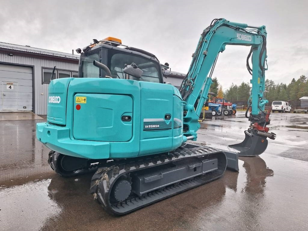 Kobelco SK85MSR-3 PYÖRITTÄJÄLLÄ - Мини багер: снимка 4 Kobelco SK85MSR-3 PYÖRITTÄJÄLLÄ - Мини багер: снимка 4