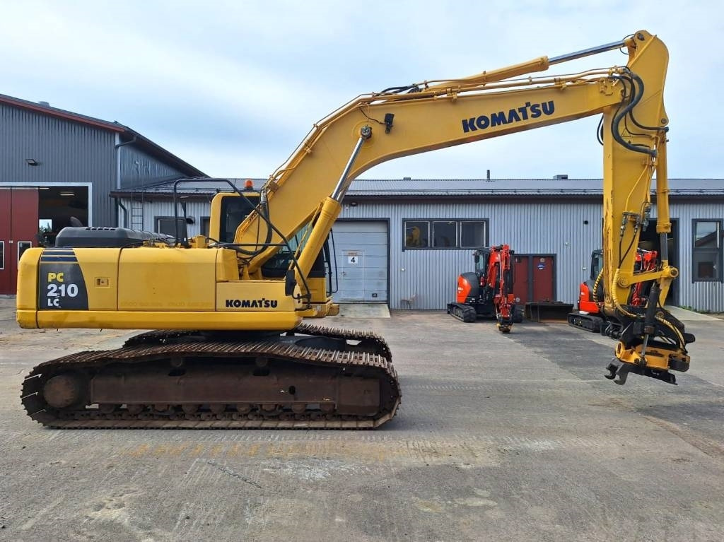 Komatsu MYYTY! SOLD! PC210LC-8 PYÖRITTÄJÄLLÄ - Верижен багер: снимка 5 Komatsu MYYTY! SOLD! PC210LC-8 PYÖRITTÄJÄLLÄ - Верижен багер: снимка 5