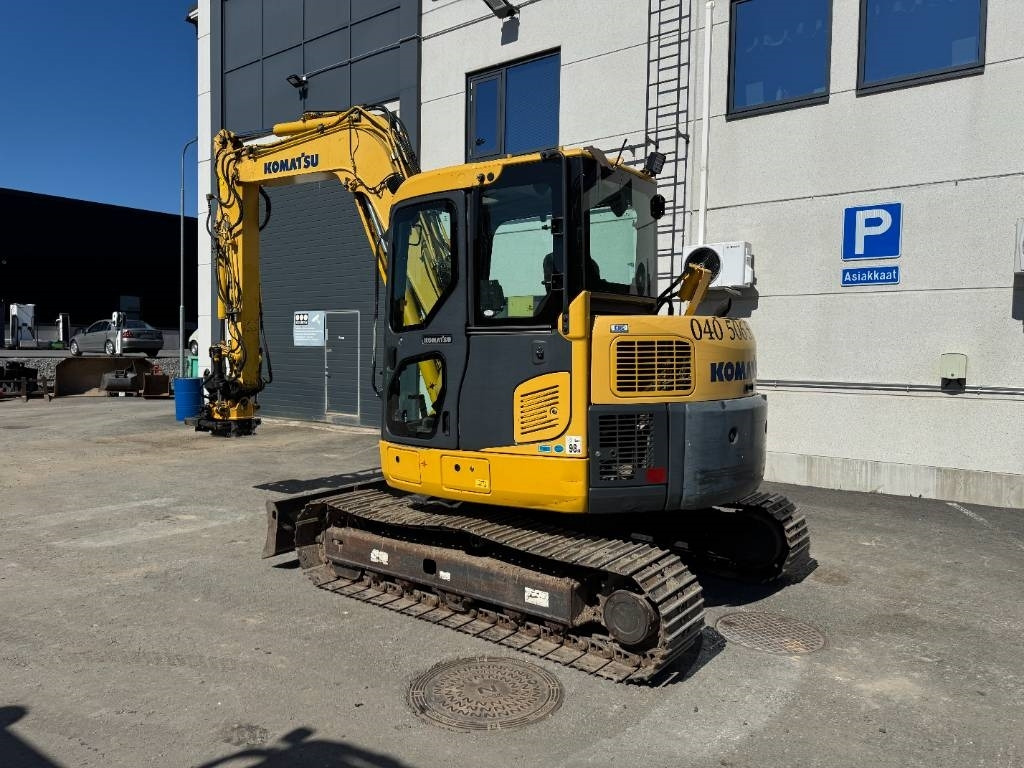 Komatsu PC88MR-8 PYÖRITTÄJÄLLÄ - Мини багер: снимка 3 Komatsu PC88MR-8 PYÖRITTÄJÄLLÄ - Мини багер: снимка 3