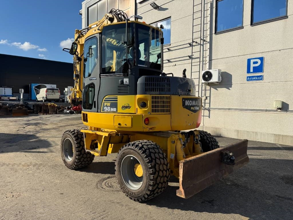 Komatsu PW 98 MR-6 - Колесен багер: снимка 3 Komatsu PW 98 MR-6 - Колесен багер: снимка 3
