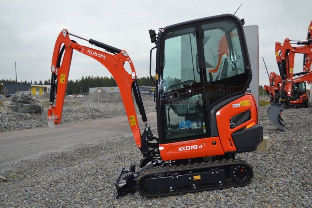 Kubota KX019-4 UUSI, TAKUU 24KK - Мини багер: снимка 1 Kubota KX019-4 UUSI, TAKUU 24KK - Мини багер: снимка 1