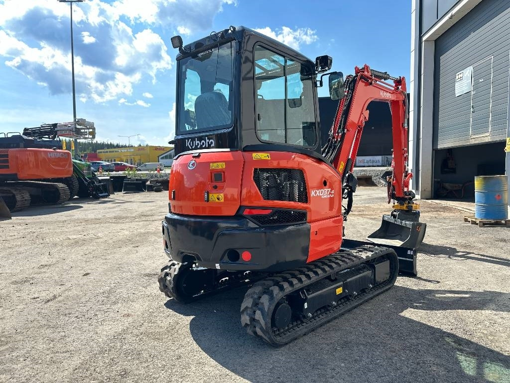 Kubota KX037-4 PYÖRITTÄJÄLLÄ - Мини багер: снимка 4 Kubota KX037-4 PYÖRITTÄJÄLLÄ - Мини багер: снимка 4