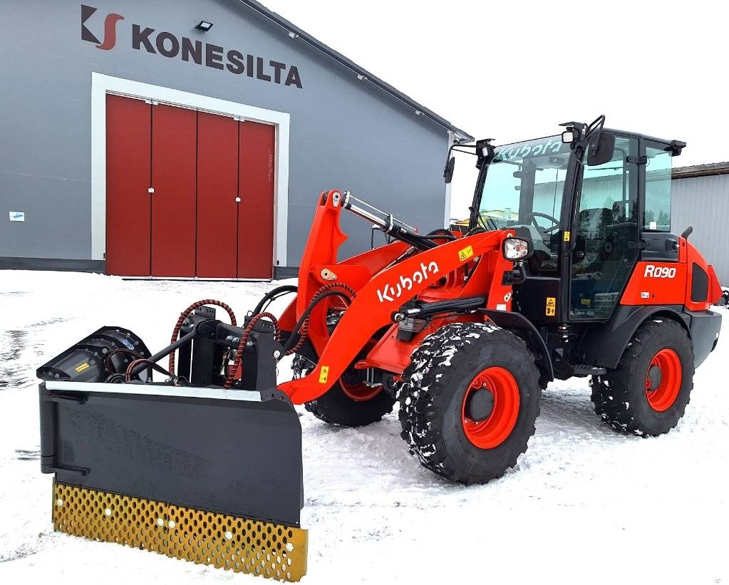Kubota R090 TALVIPAKETILLA - Колесен товарач: снимка 1 Kubota R090 TALVIPAKETILLA - Колесен товарач: снимка 1