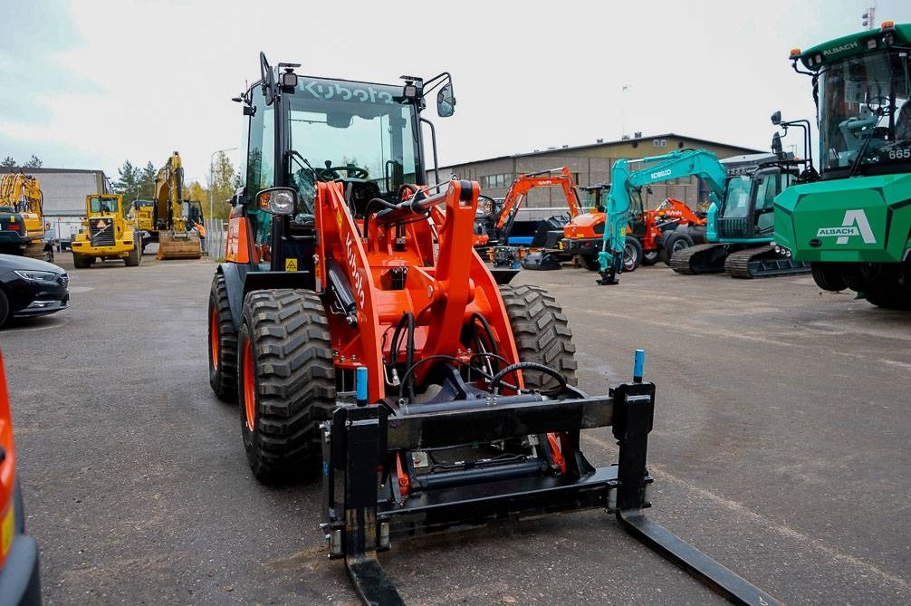 Kubota R090 VARUSTELTU - Колесен товарач: снимка 4 Kubota R090 VARUSTELTU - Колесен товарач: снимка 4
