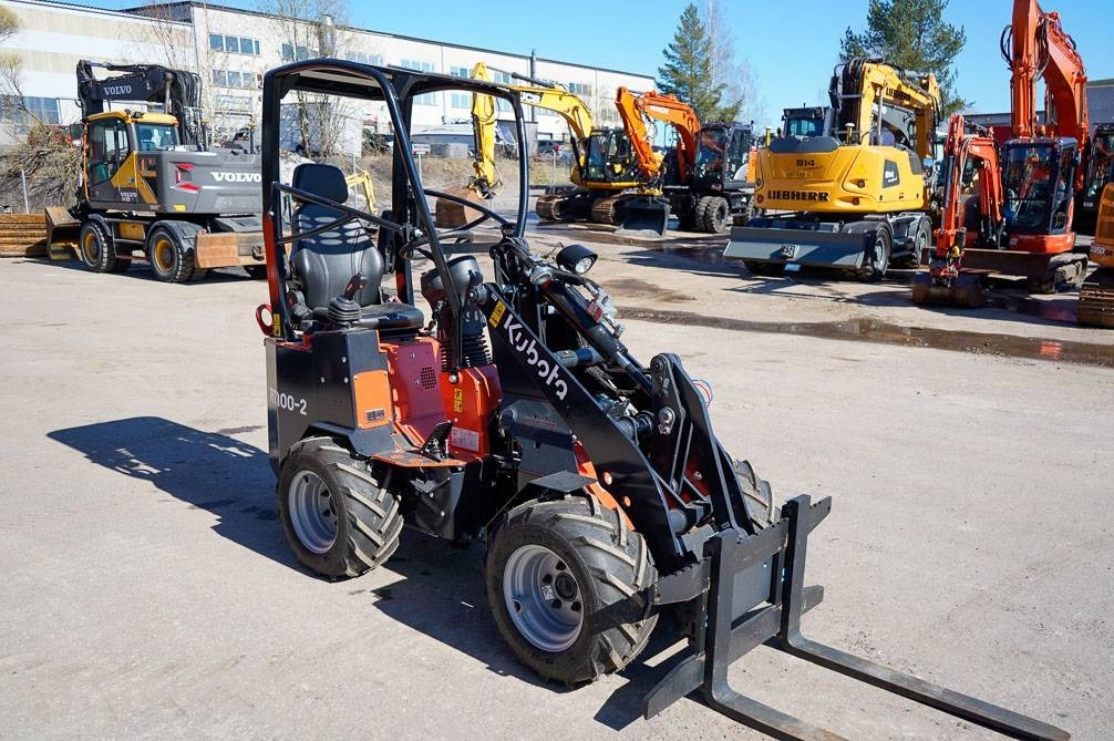 Kubota RT100-2 - Компактен товарач: снимка 4 Kubota RT100-2 - Компактен товарач: снимка 4