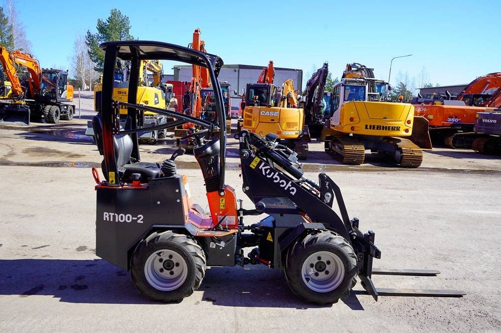 Kubota RT100-2 - Компактен товарач: снимка 5 Kubota RT100-2 - Компактен товарач: снимка 5