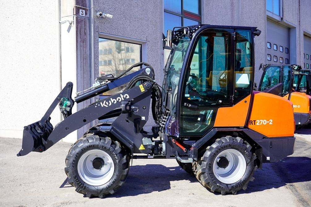 Kubota RT270-2 DELUXE MALLI - Компактен товарач: снимка 1 Kubota RT270-2 DELUXE MALLI - Компактен товарач: снимка 1