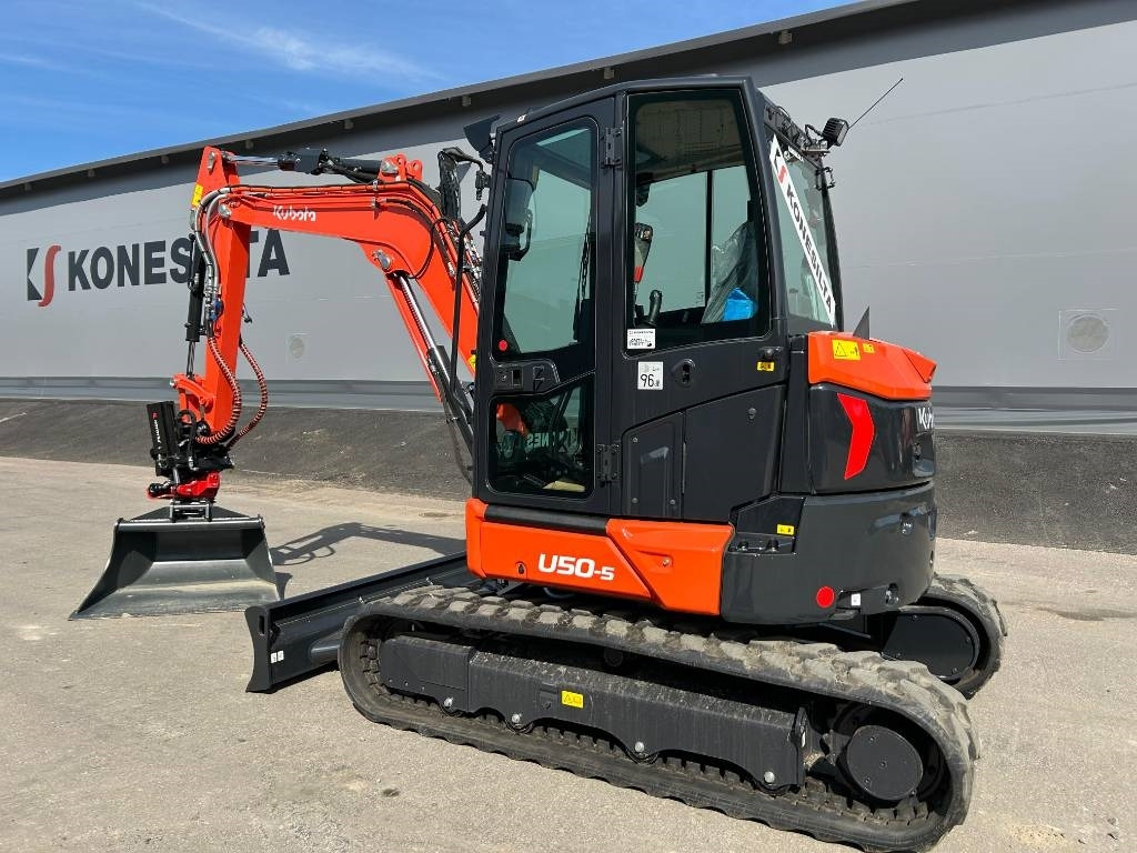 Kubota U50-5 DEMO PYÖRITTÄJÄLLÄ - Мини багер: снимка 2 Kubota U50-5 DEMO PYÖRITTÄJÄLLÄ - Мини багер: снимка 2