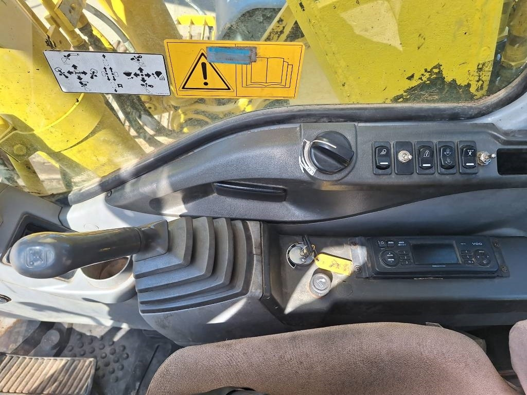 Верижен багер New Holland E175LC KALLISTAJALLA: снимка 11
