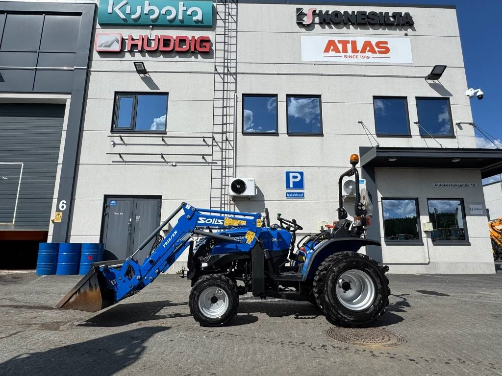 Solis 26 4WD Etukuormaajalla - Трактор: снимка 1 Solis 26 4WD Etukuormaajalla - Трактор: снимка 1
