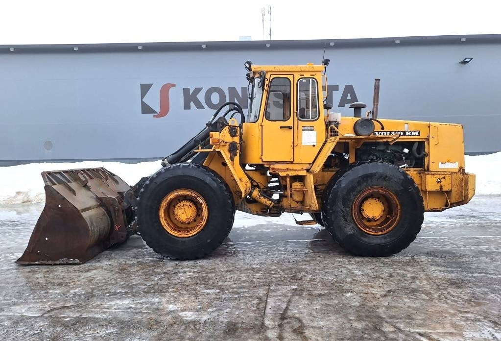 Volvo BM 4500 - Колесен товарач: снимка 1 Volvo BM 4500 - Колесен товарач: снимка 1
