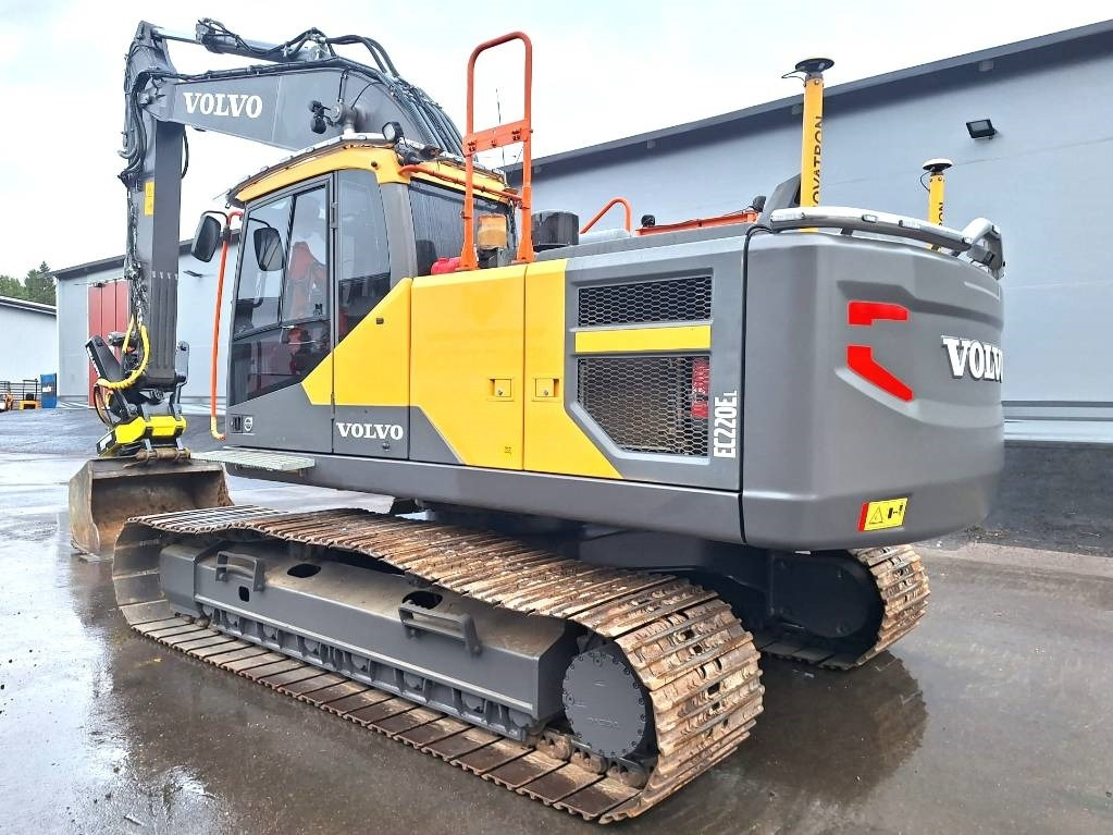 Volvo EC220EL HUIPPUVARUSTEILLA  - Верижен багер: снимка 2 Volvo EC220EL HUIPPUVARUSTEILLA  - Верижен багер: снимка 2